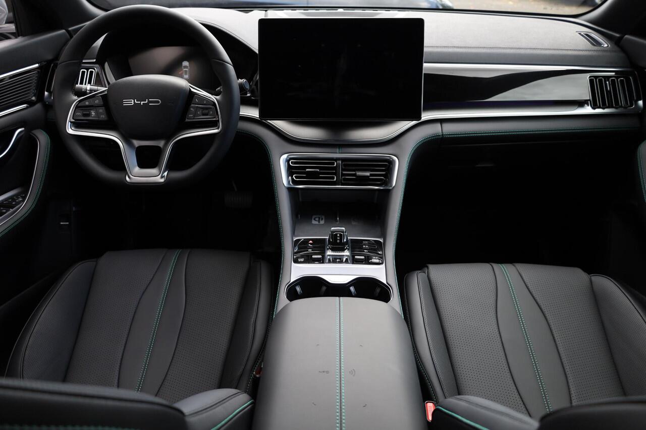 BYD Seal U 1.5 DM-i FWD Boost ZWART-LEER CARPLAY PANO 360-CAMERA STOELVENTILATIE STUUR/STOELVERW. HUD ADAPTIVE-CRUISE CLIMA NAVI 2XPDC 19''LMV ENZ ENZ!