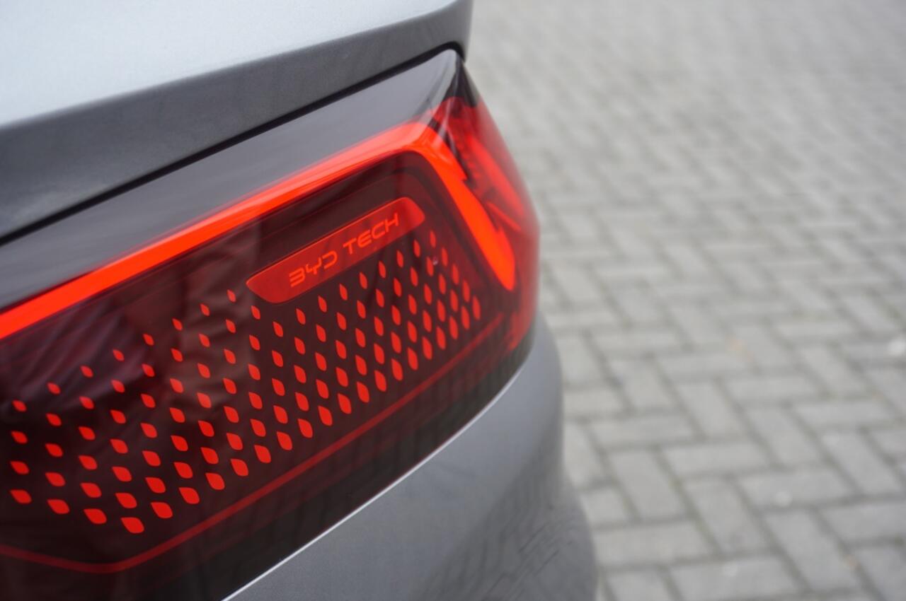 BYD Seal U 1.5 DM-i FWD Boost 218 PK | SUPER LUXE | NIEUW!!