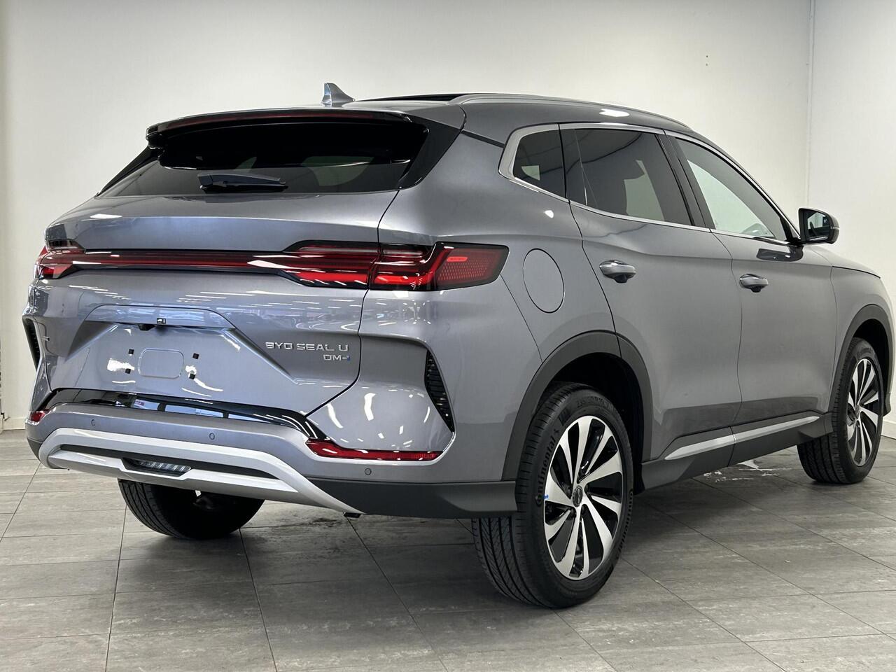 BYD Seal U 1.5 DM-i FWD Boost | SNEL LEVERBAAR! TIME GREY + LEDEREN BEKLEDING