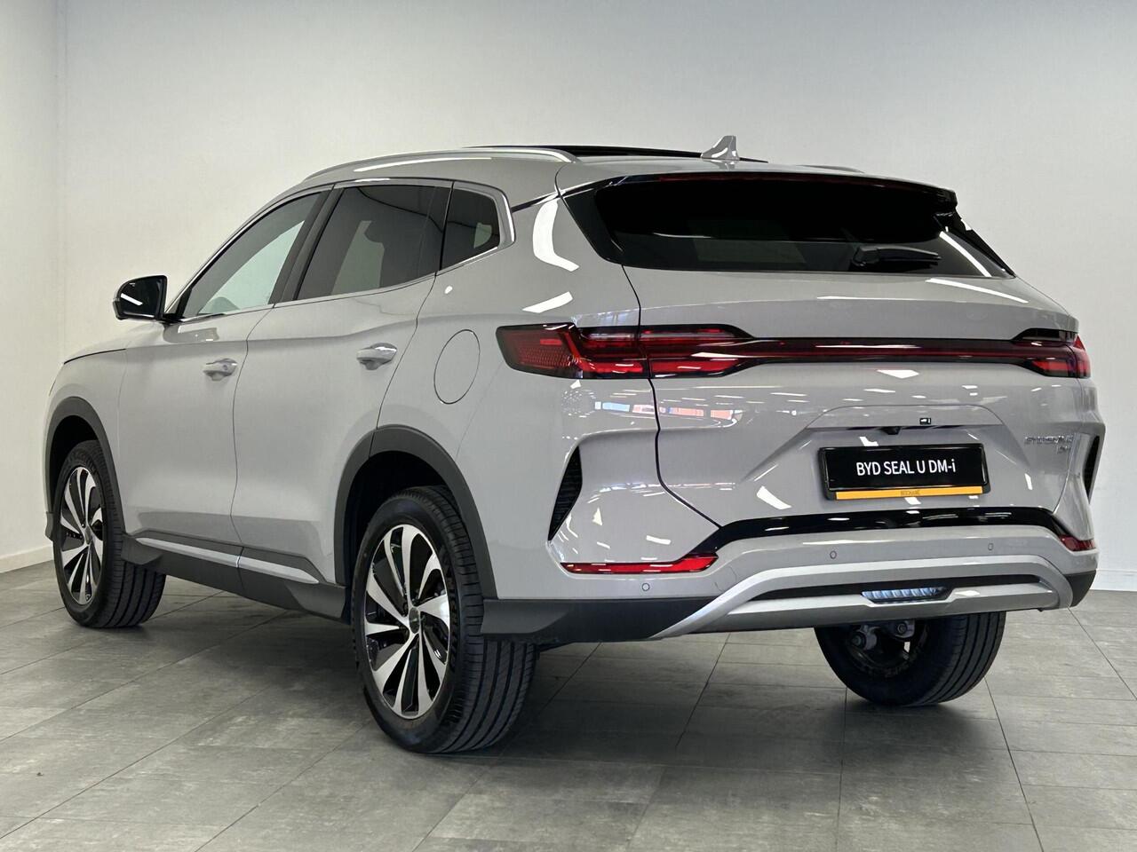 BYD Seal U 1.5 T DM-i AWD Design | SNEL LEVERBAAR! BOUNDLESS CLOUD + LEDEREN BEKLEDING