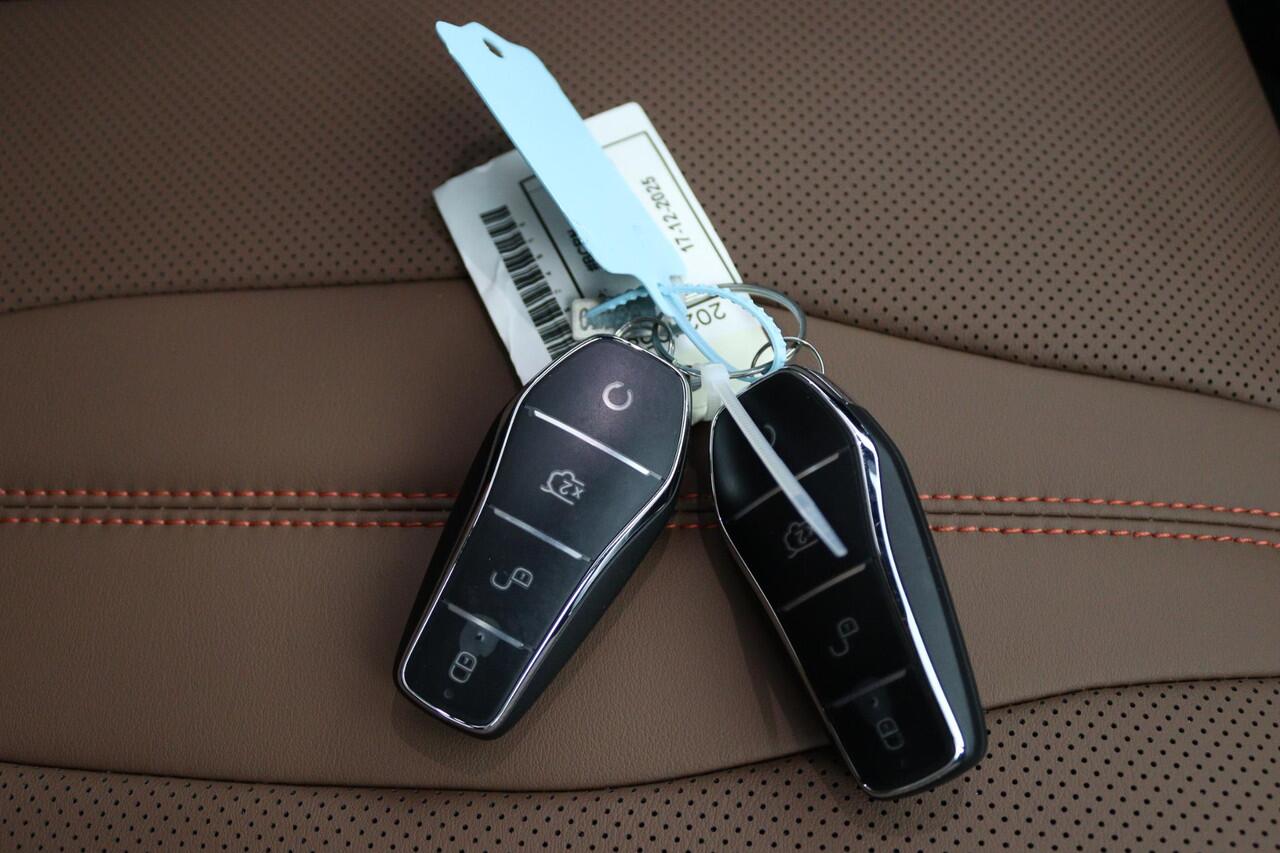 BYD Seal U 1.5 DM-i FWD Boost |1080 KM | Panorama dak | Apple Carplay | Navigatie | 360 graden camera