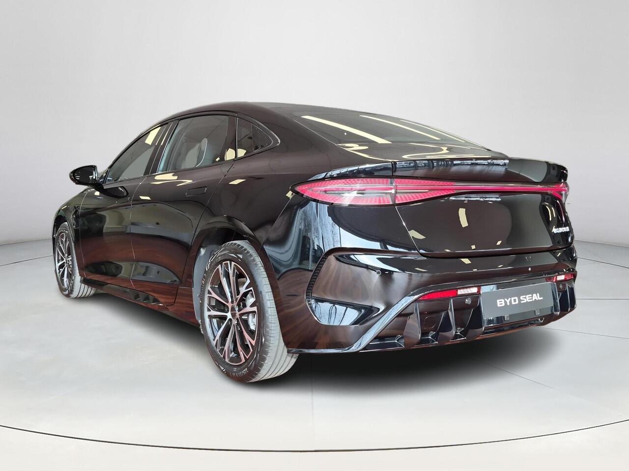 BYD Seal Business RWD 61.4 kWh | Chinees Nieuwjaarsactie ¤4.000 Euro Voordeel | WLTP 460 KM Actieradius |