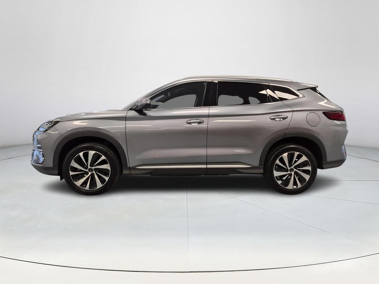 BYD Seal U 1.5 DM-i FWD Boost | Plug-In Hybrid | Stoelverwarming | Panoramisch Schuifdak | 360° Camera |