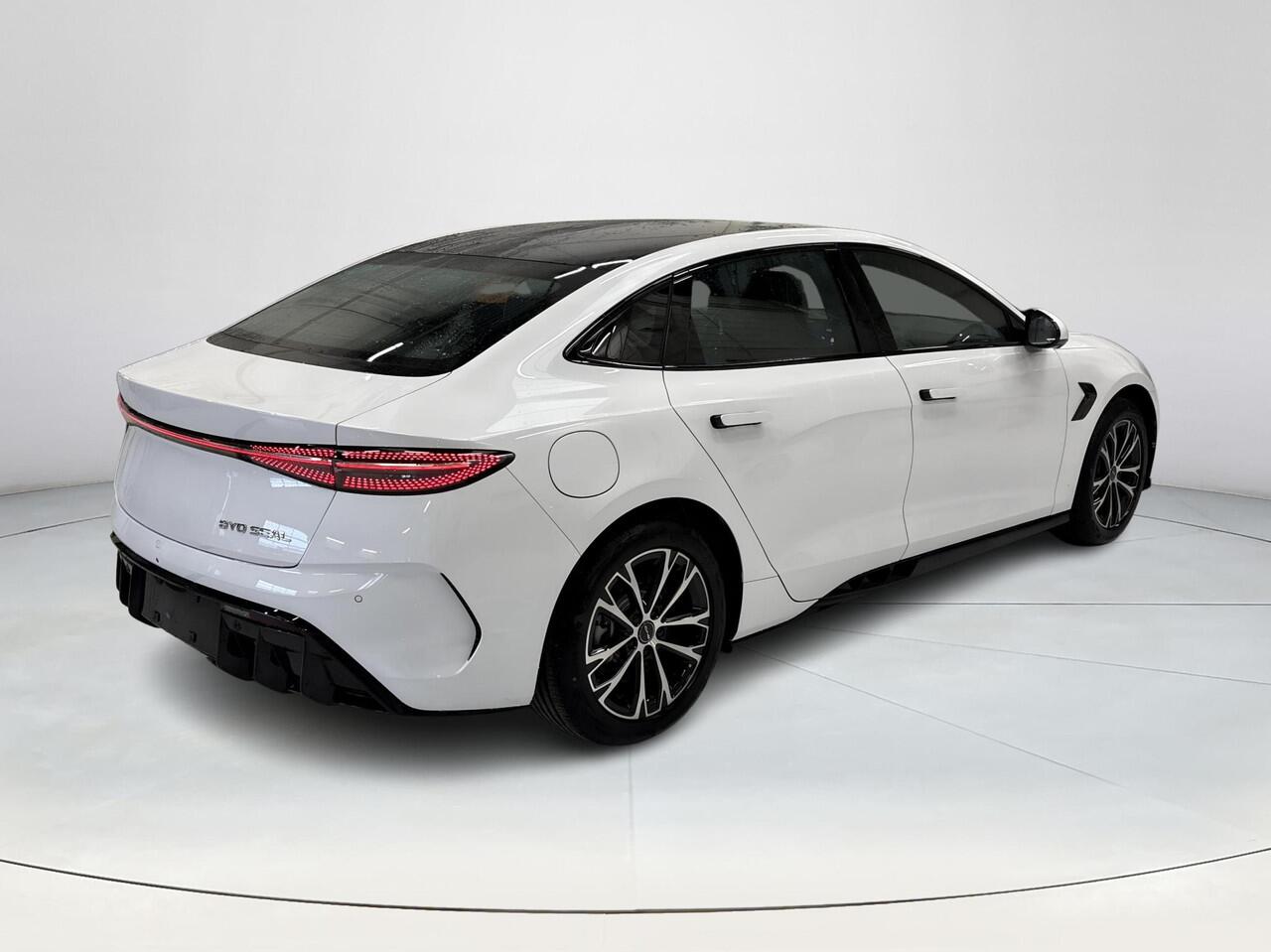 BYD Seal Business RWD 61.4 kWh | Lease Actie Model | Ficalewaarde ¤ 37.790 | WLTP 460 KM Actieradius | Direct Leverbaar |