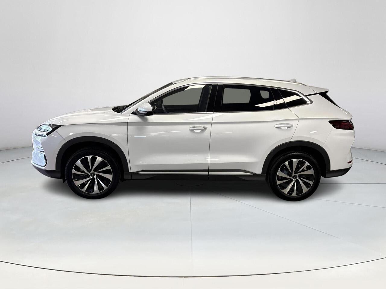 BYD Seal U Comfort 71.8 kWh | 420 KM WLTP | 1300 KG Trekgewicht | 360° Camera | Stoelverwarming | Panoramisch Schuif Dak | Elektrische Stoelen |