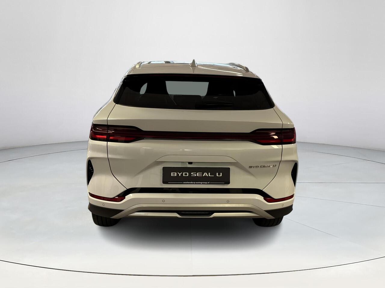 BYD Seal U Comfort 71.8 kWh | 420 KM WLTP | 1300 KG Trekgewicht | 360° Camera | Stoelverwarming | Panoramisch Schuif Dak | Elektrische Stoelen |