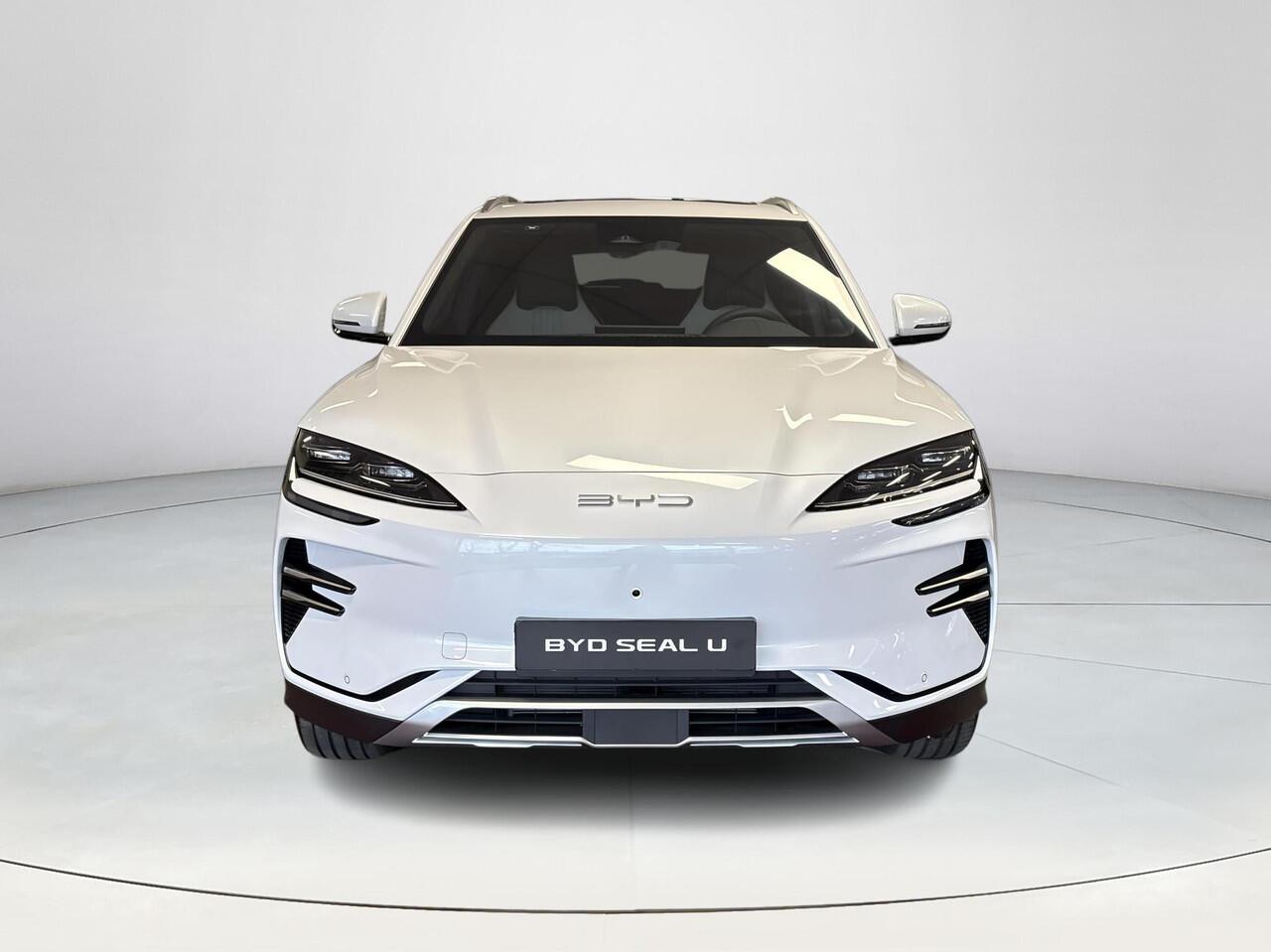 BYD Seal U Comfort 71.8 kWh | 420 KM WLTP | 1300 KG Trekgewicht | 360° Camera | Stoelverwarming | Panoramisch Schuif Dak | Elektrische Stoelen |