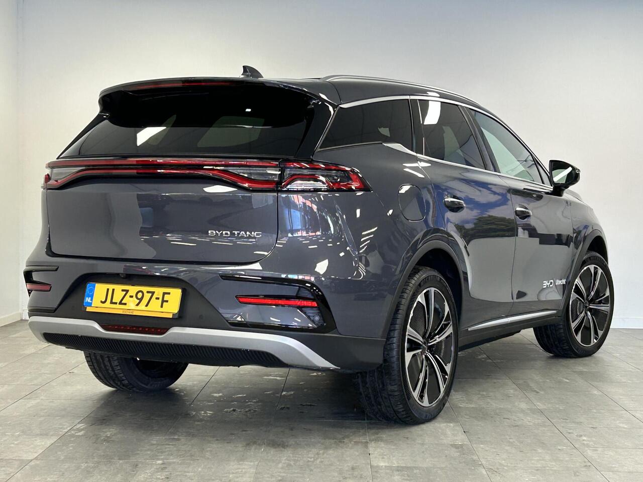 BYD Tang Flagship 108.8 kWh | PANO | LED | HUD | 7ZITS | LEDER