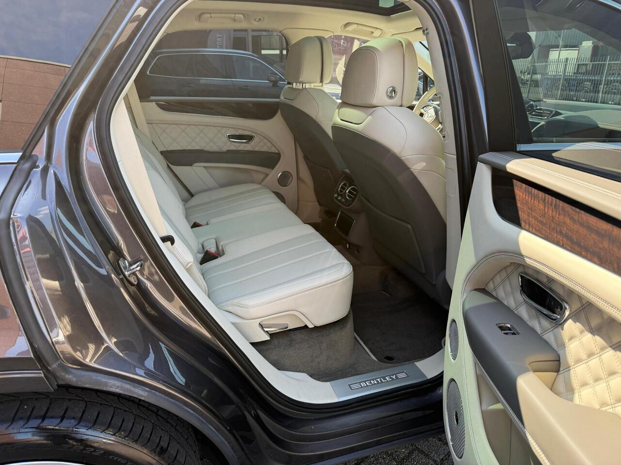 Bentley Bentayga 4.0 V8 First Edition