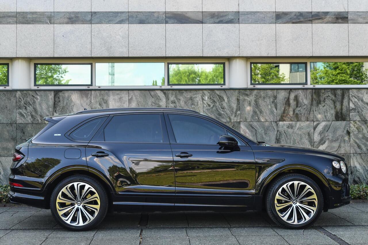 Bentley Bentayga 4.0 V8 First Edition |Naim|Panoramdak|22inch|Head-up|Massage|Touring|