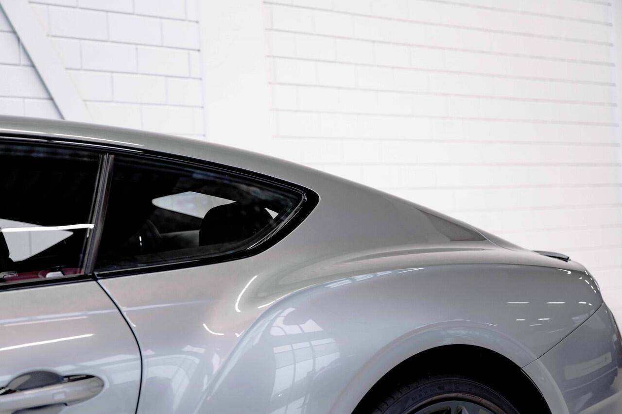 Bentley CONTINENTAL GT W12 Speed l Carbon styling package l Rotating disp