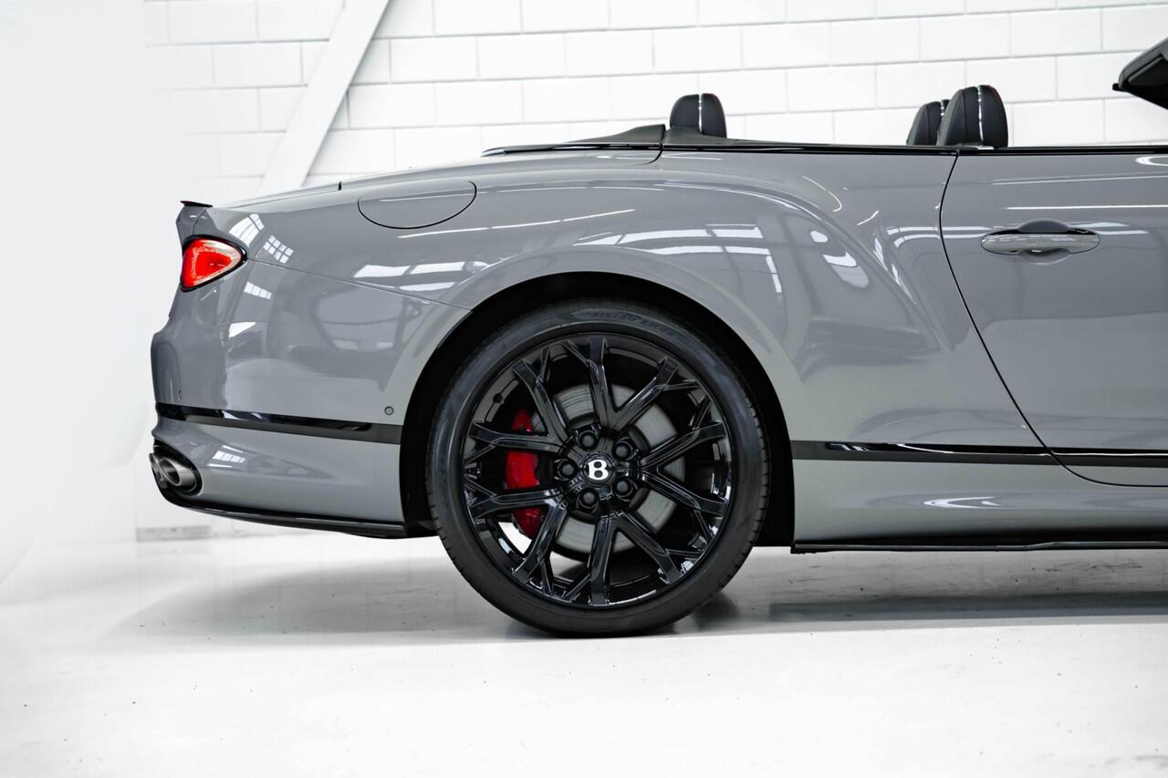Bentley CONTINENTAL GTC W12 Speed Akrapovic | Mulliner | Touring Specification | Naim Sound system |