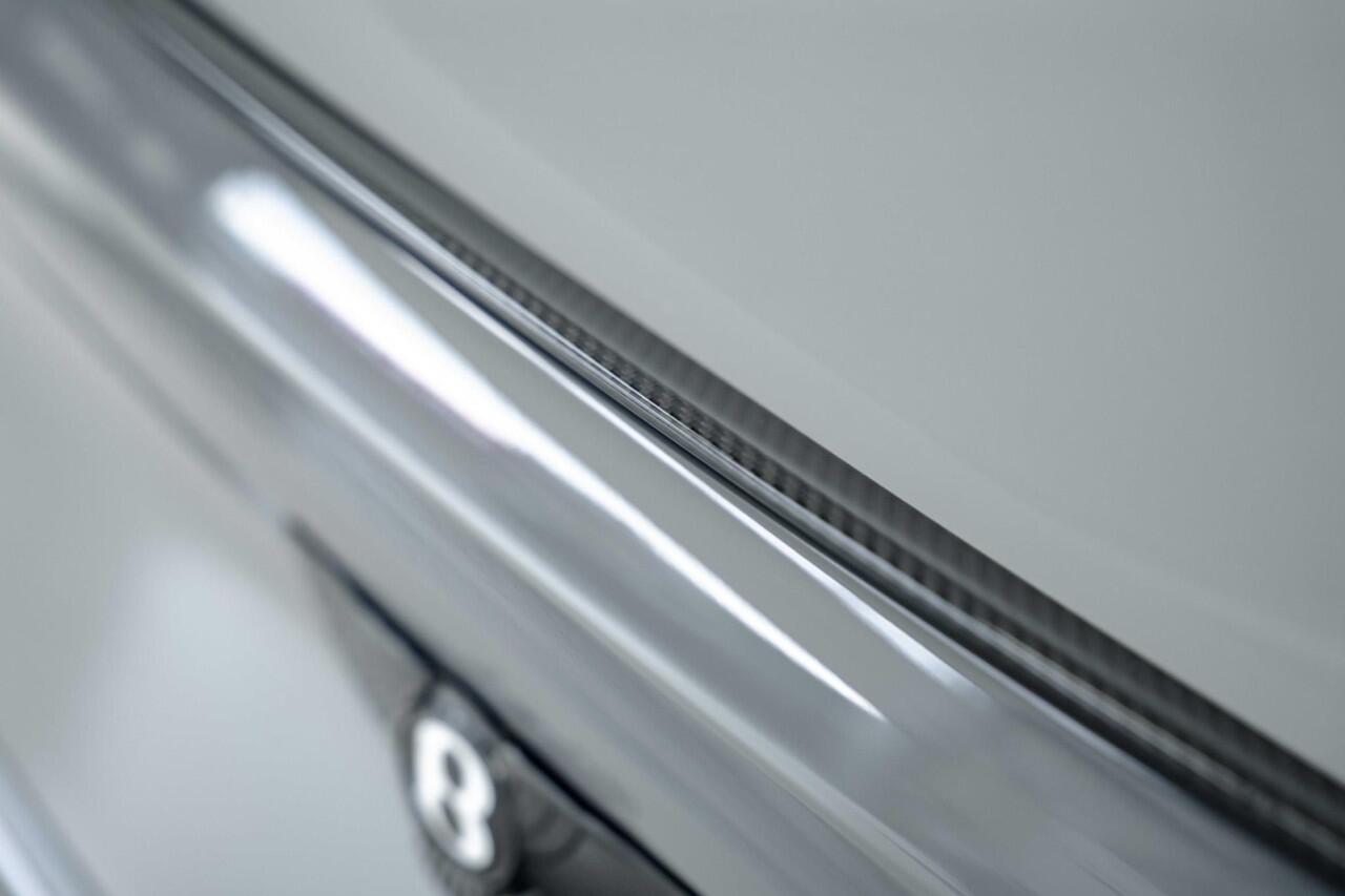 Bentley CONTINENTAL GTC W12 Speed Akrapovic | Mulliner | Touring Specification | Naim Sound system |