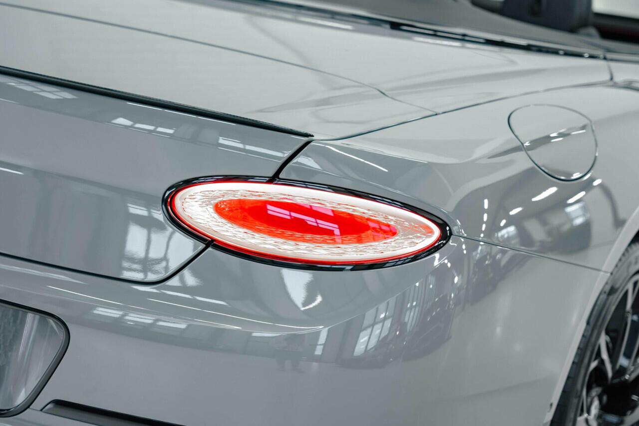 Bentley CONTINENTAL GTC W12 Speed Akrapovic | Mulliner | Touring Specification | Naim Sound system |