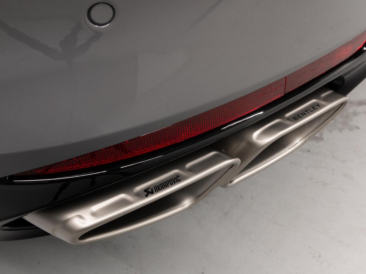 Bentley CONTINENTAL GT 4.0 V8 Hybrid Black Edition AKPRAPOVIC | WELLNESS SEATS