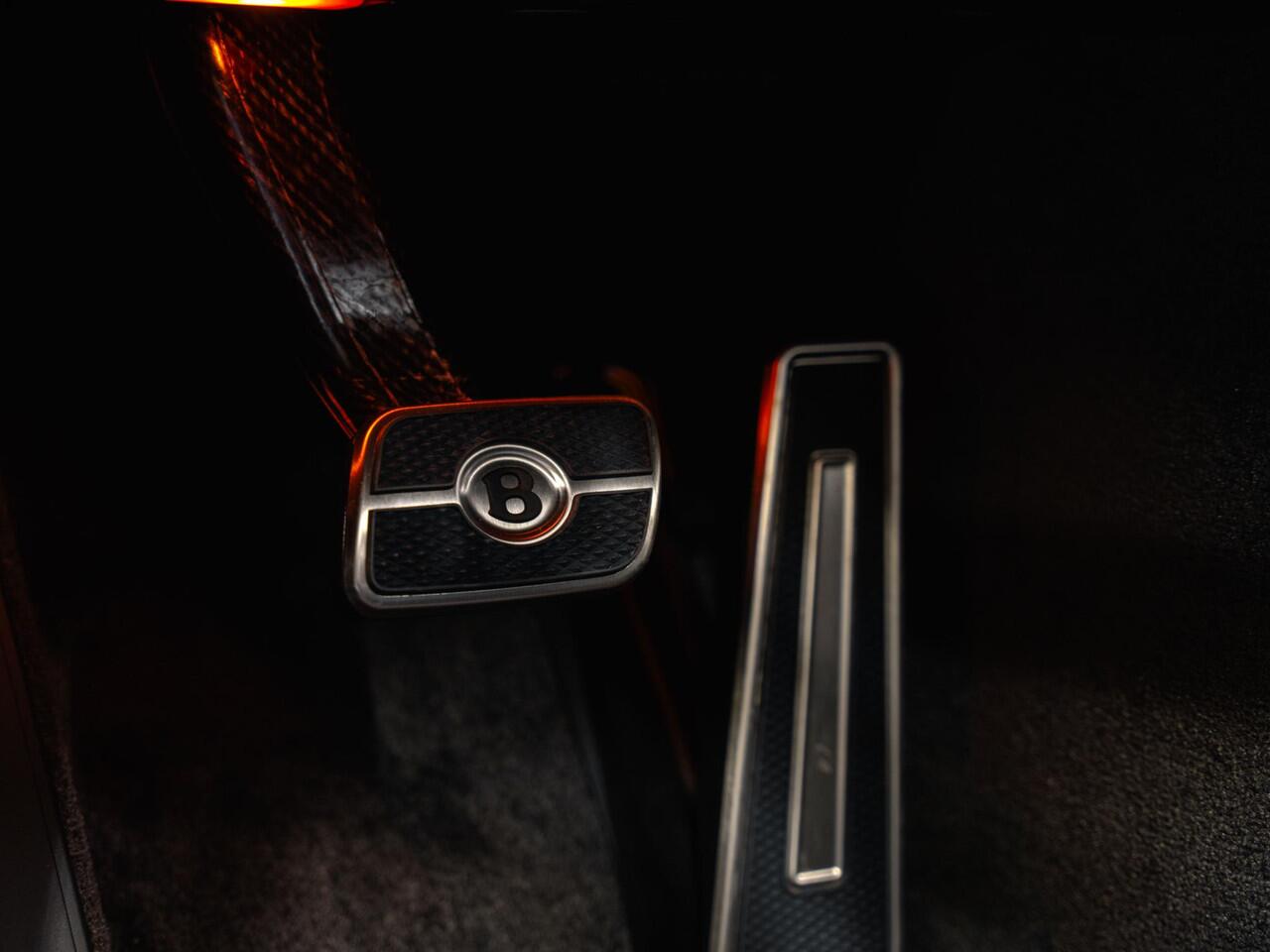 Bentley CONTINENTAL GTC 4.0 V8 Hybrid Speed OMBRE PAINT FADE