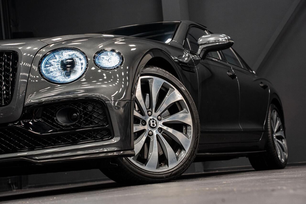 Bentley Flying Spur 4.0 V8 *First Edition / Bang & Olufsen for Bentley / Stoelventilatie & Massage / Vierwielbesturing / Carbon / Rotating Display*