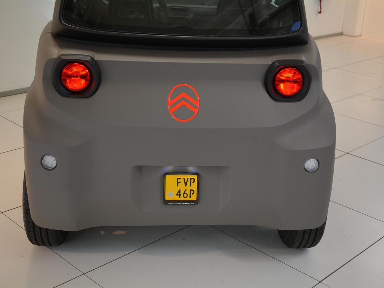 Citroen AMI Color pack Icy Direct rijden!