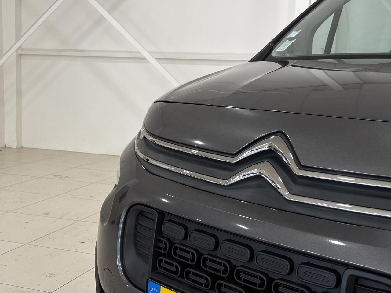 Citroen BERLINGO 1.2 PureTech Feel | Navigatie | Trekhaak | Hoge instap |