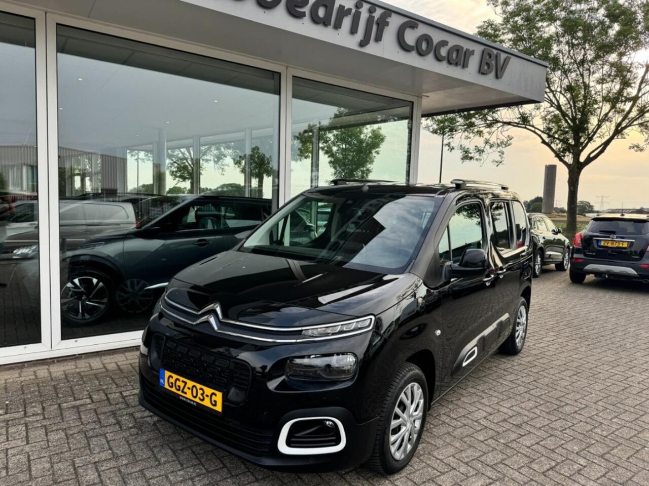 Citroen BERLINGO 1.2 PURETECH SHINE/ALL IN PRIJS/STOELVERWARMING