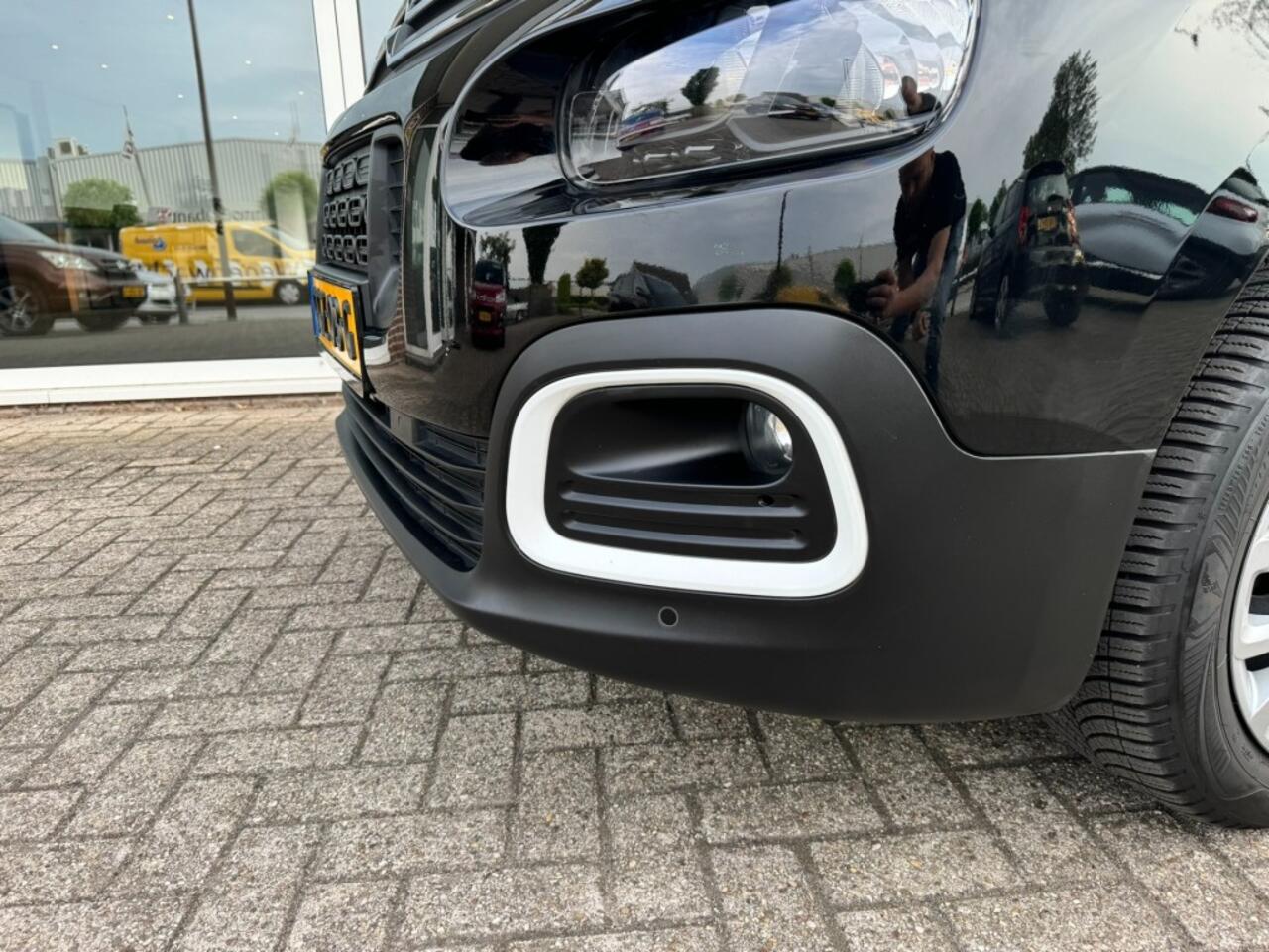 Citroen BERLINGO 1.2 PURETECH SHINE/ALL IN PRIJS/STOELVERWARMING