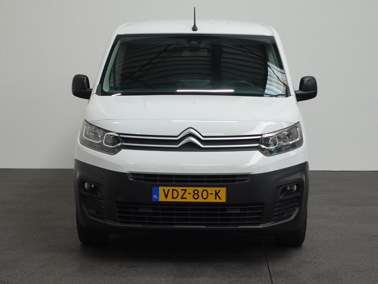 Citroen BERLINGO 130pk Automaat Apple Carplay Cruise control Parkeersensoren 3-zits Airco Euro6