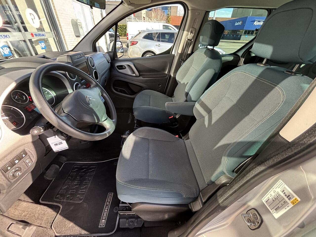 Citroen BERLINGO E-Feel 23 kWh | Personen uitvoering | Achteruitrij camera | Navigatie systeem | Parkeersensoren voor en achter