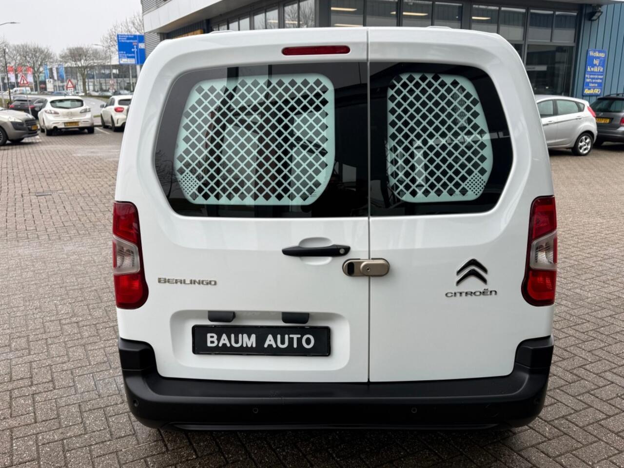 Citroen BERLINGO 1.2 130PK AUTOMAAT 3ZITPL BUSINESS AIRCO NAVI PDC.