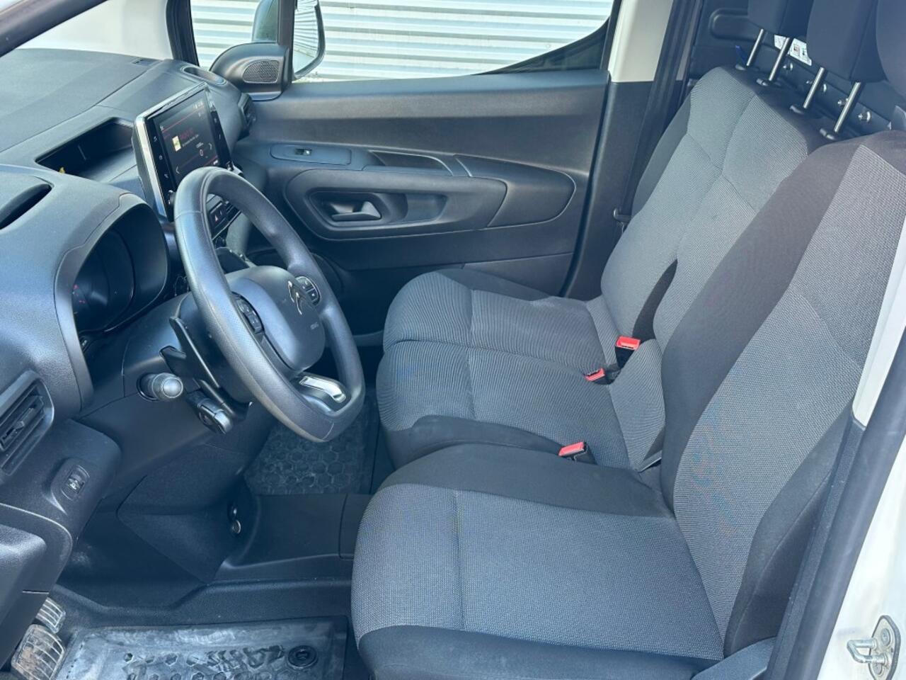 Citroen BERLINGO 1.2 PureTech Club XL AUTOMAAT !! GEEN MILIEUZONES !!