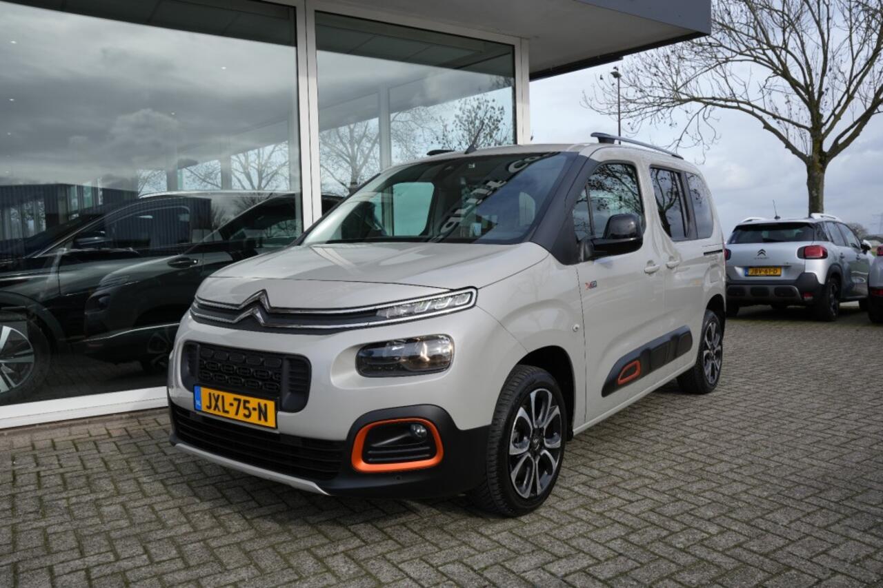 Citroen BERLINGO 1.2 SHINE 7Persoons XTR, Camera, Navi. Carplay ALL IN PRIJS