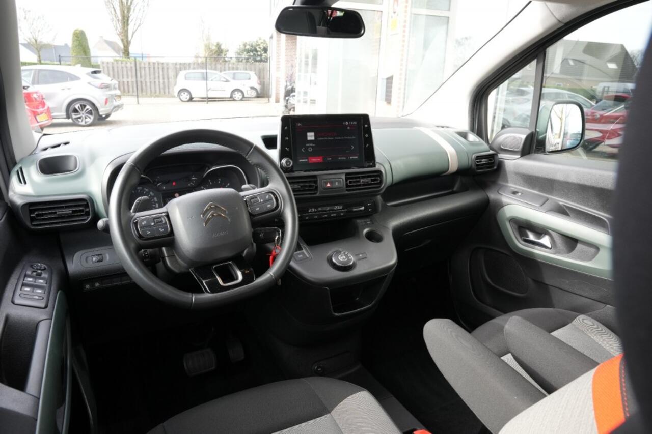 Citroen BERLINGO 1.2 SHINE 7Persoons XTR, Camera, Navi. Carplay ALL IN PRIJS