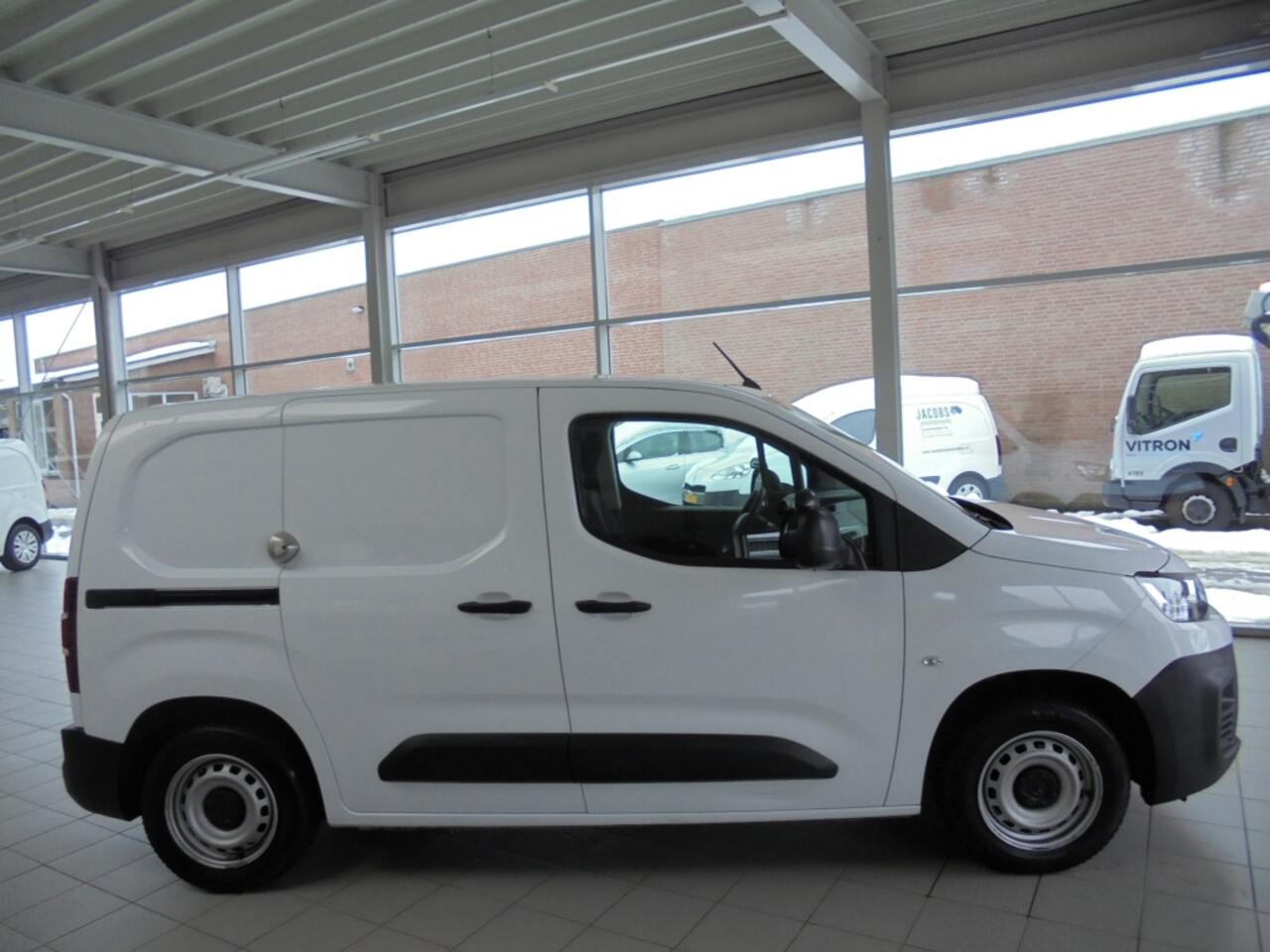 Citroen BERLINGO 1.5 BlueHDI||Trekhaak||Imperiaal||Airco||Cruise||