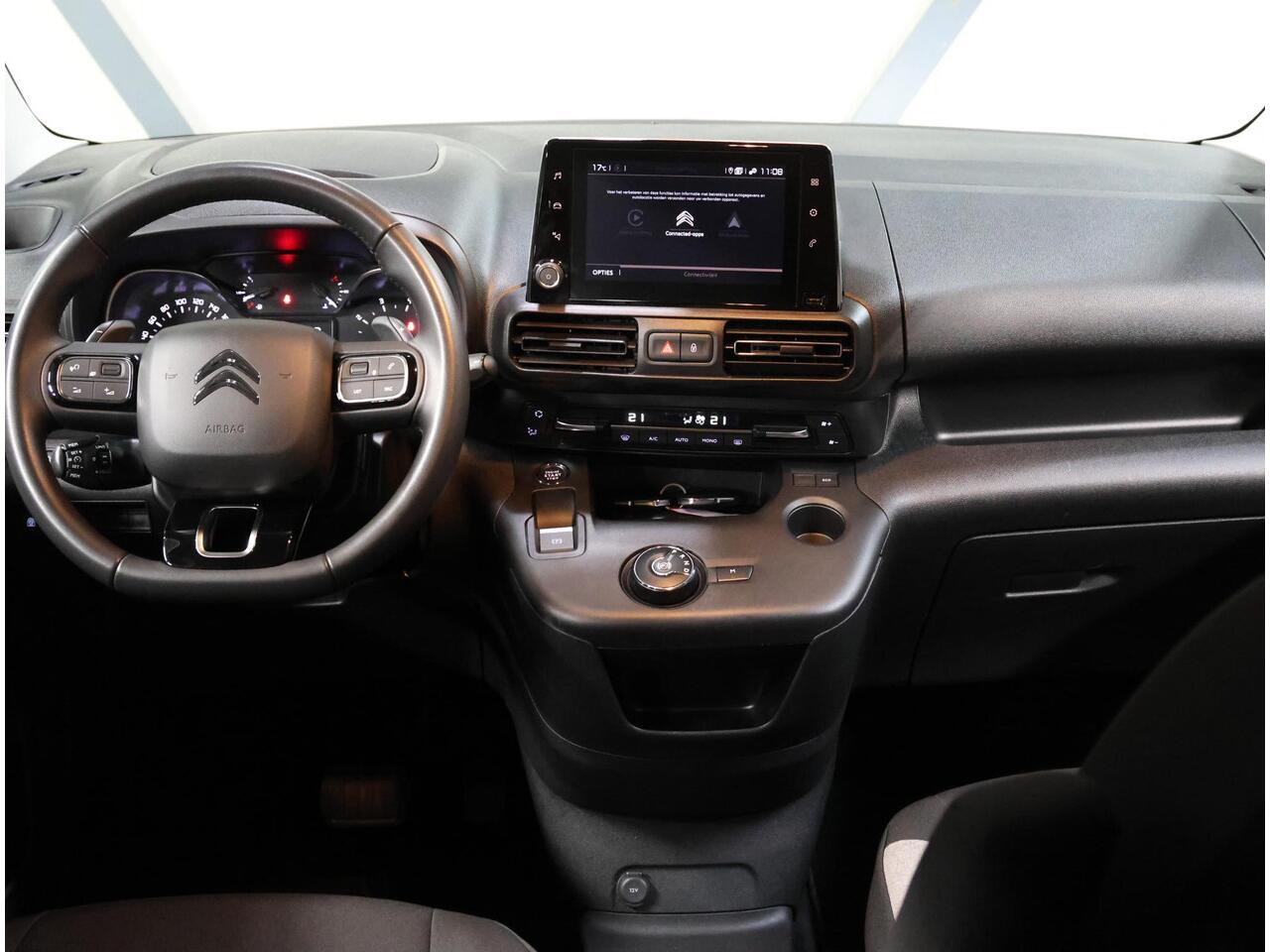 Citroen BERLINGO 1.2 130PK Shine | AUTOMAAT | AppleCarPlay/AndroidAuto | 5 Persoons! | Camera | Navigatie | Cruise Control | Climate Control | Dakreals | Parkeersensoren | Privacy Glass | Armsteunen | Isofix |