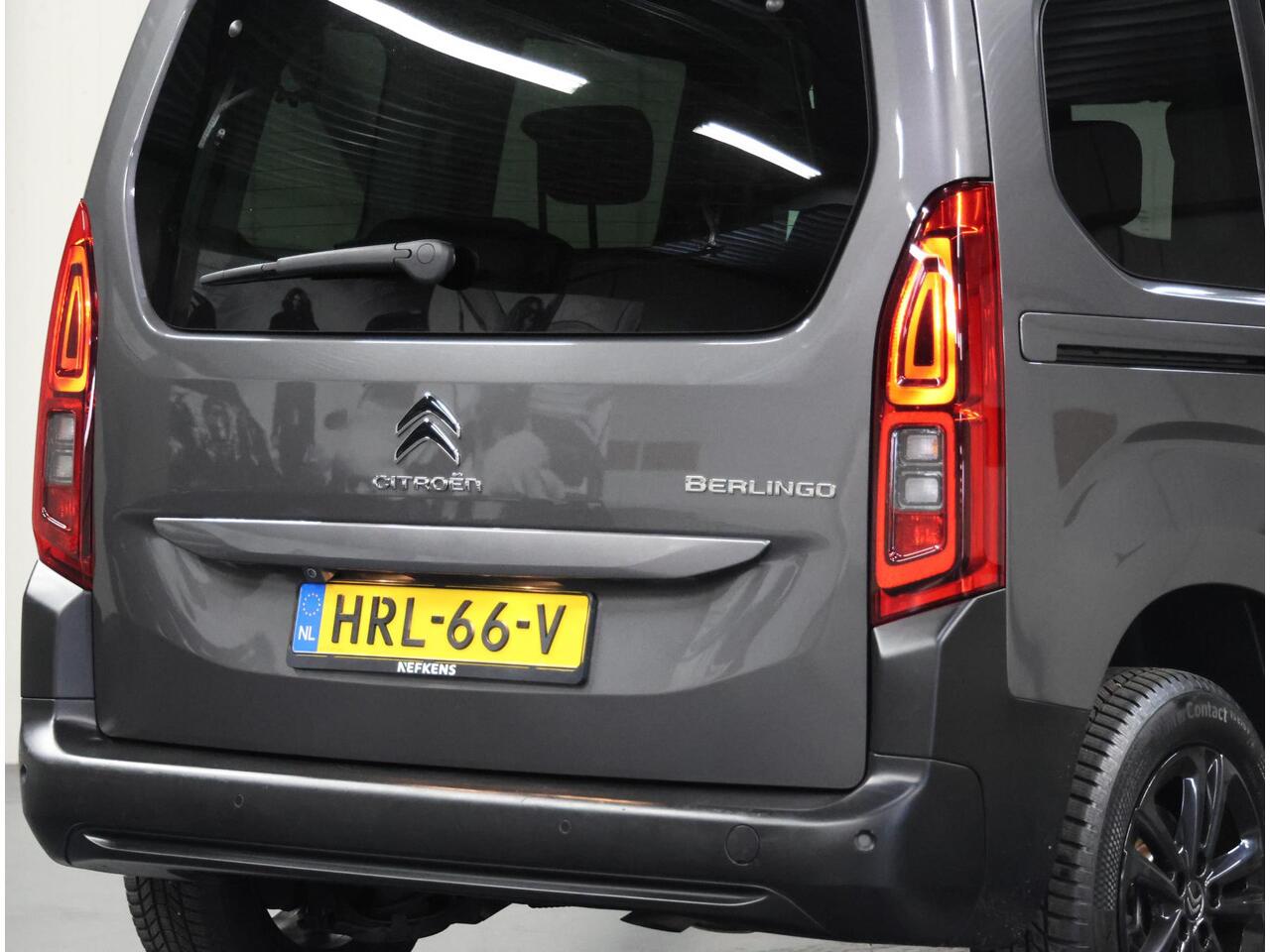 Citroen BERLINGO 1.2 130PK Shine | AUTOMAAT | AppleCarPlay/AndroidAuto | 5 Persoons! | Camera | Navigatie | Cruise Control | Climate Control | Dakreals | Parkeersensoren | Privacy Glass | Armsteunen | Isofix |