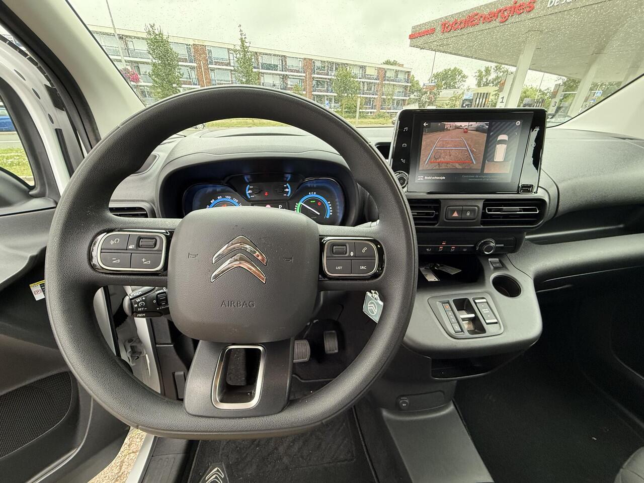 Citroen BERLINGO ë-Berlingo Feel 50 kWh Airco/Camera/Groot Scherm/Parkeersensoren/320km actieradius/GEEN AFLEVERKOSTEN