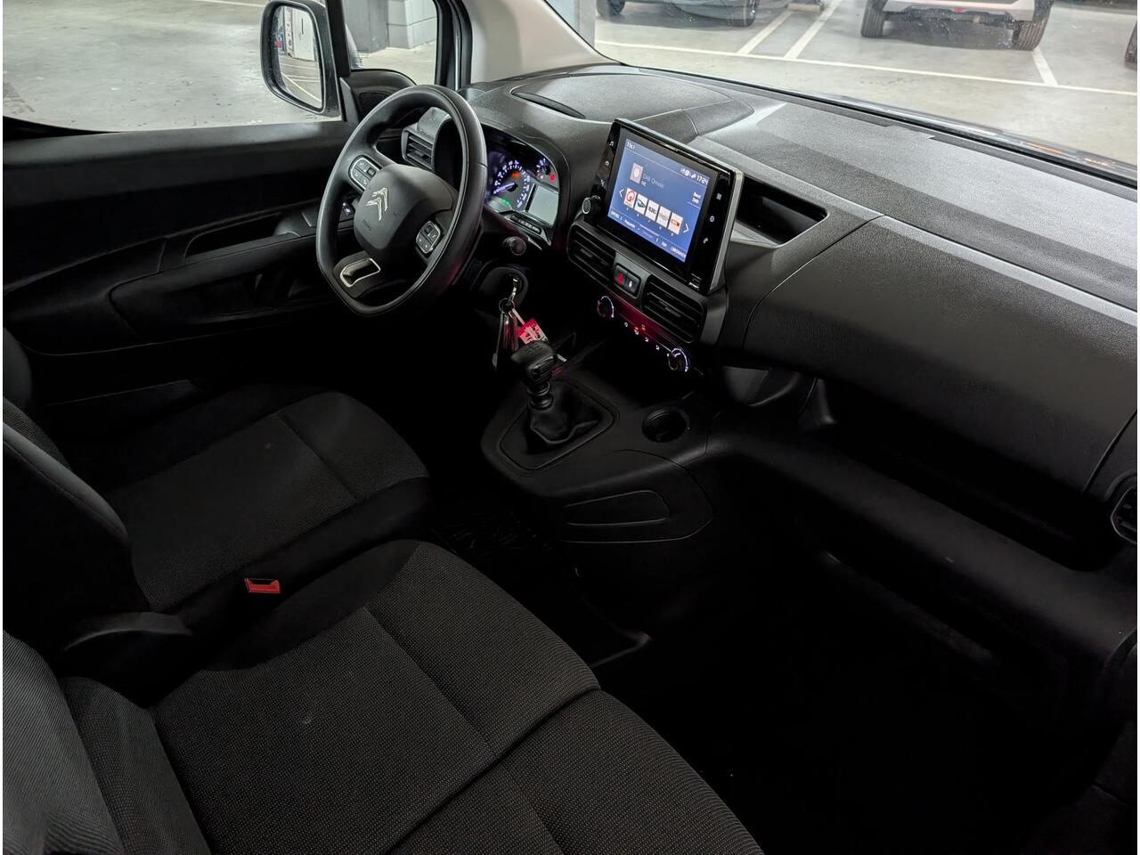 Citroen BERLINGO XL L2 Club 1.5 BlueHDi 130pk 1.000kg | 3-ZITS | CAMERA | NAVI | CRUISE CONTROL | PDC V+A | APPLE CARPLAY / ANDROID AUTO | AIRCO | DAB+