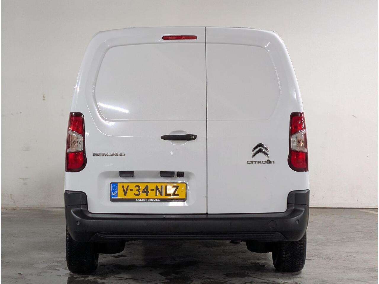 Citroen BERLINGO XL L2 Club 1.5 BlueHDi 130pk 1.000kg | 3-ZITS | CAMERA | NAVI | CRUISE CONTROL | PDC V+A | APPLE CARPLAY / ANDROID AUTO | AIRCO | DAB+