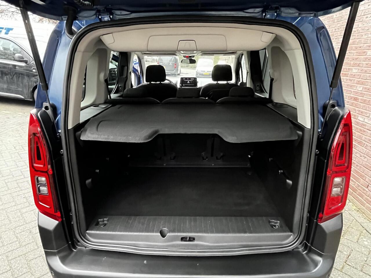 Citroen BERLINGO MPV Shine Pack 1.2 Turbo 130pk EAT8 | PANODAK | NAVI | CAMERA | STOELVERW. | DODEHOEKBEW. | CLIMA | KEYLESS ENTRY | DAB+