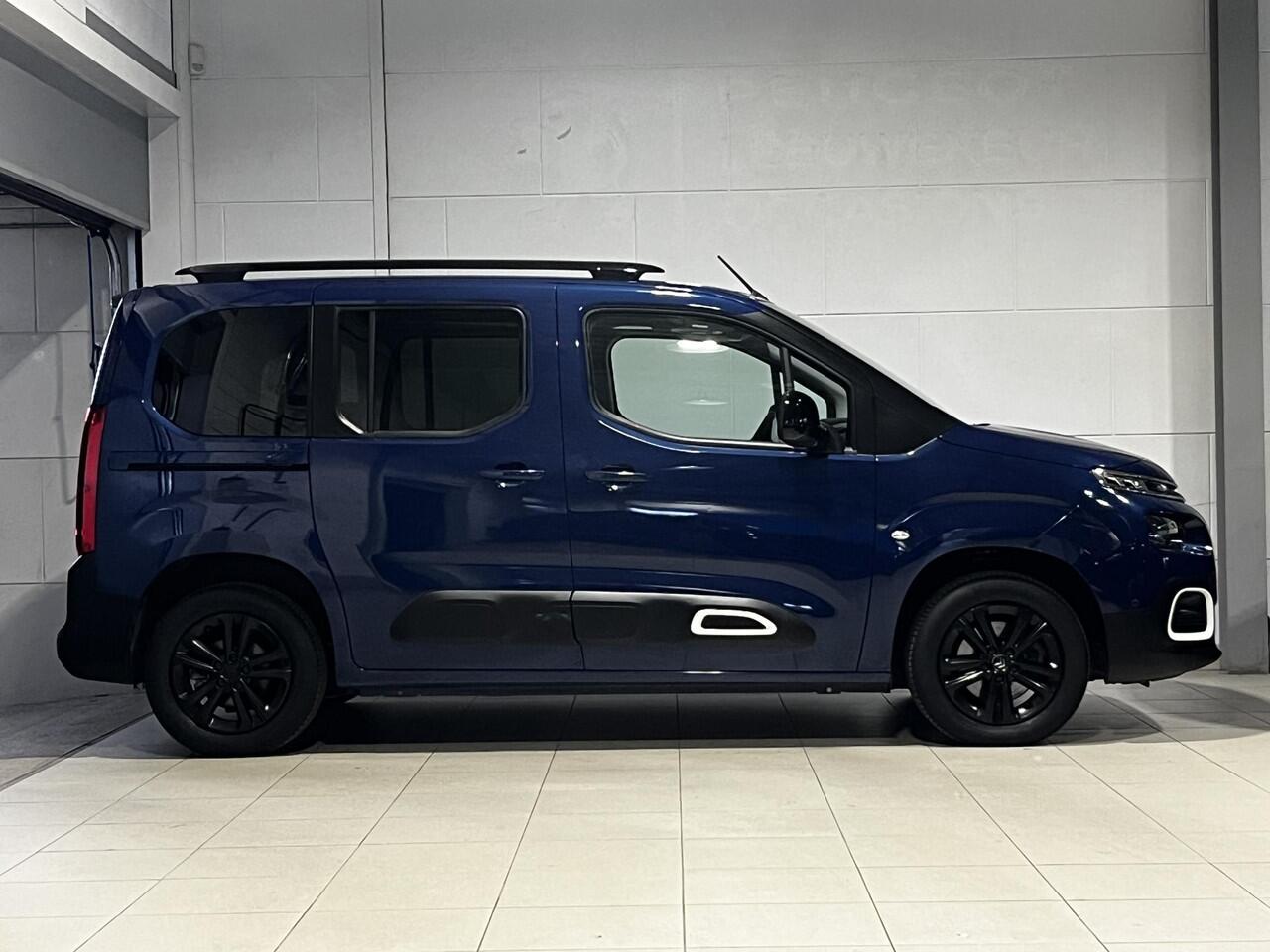 Citroen BERLINGO MPV Shine Pack 1.2 Turbo 130pk EAT8 | PANODAK | NAVI | CAMERA | STOELVERW. | DODEHOEKBEW. | CLIMA | KEYLESS ENTRY | DAB+