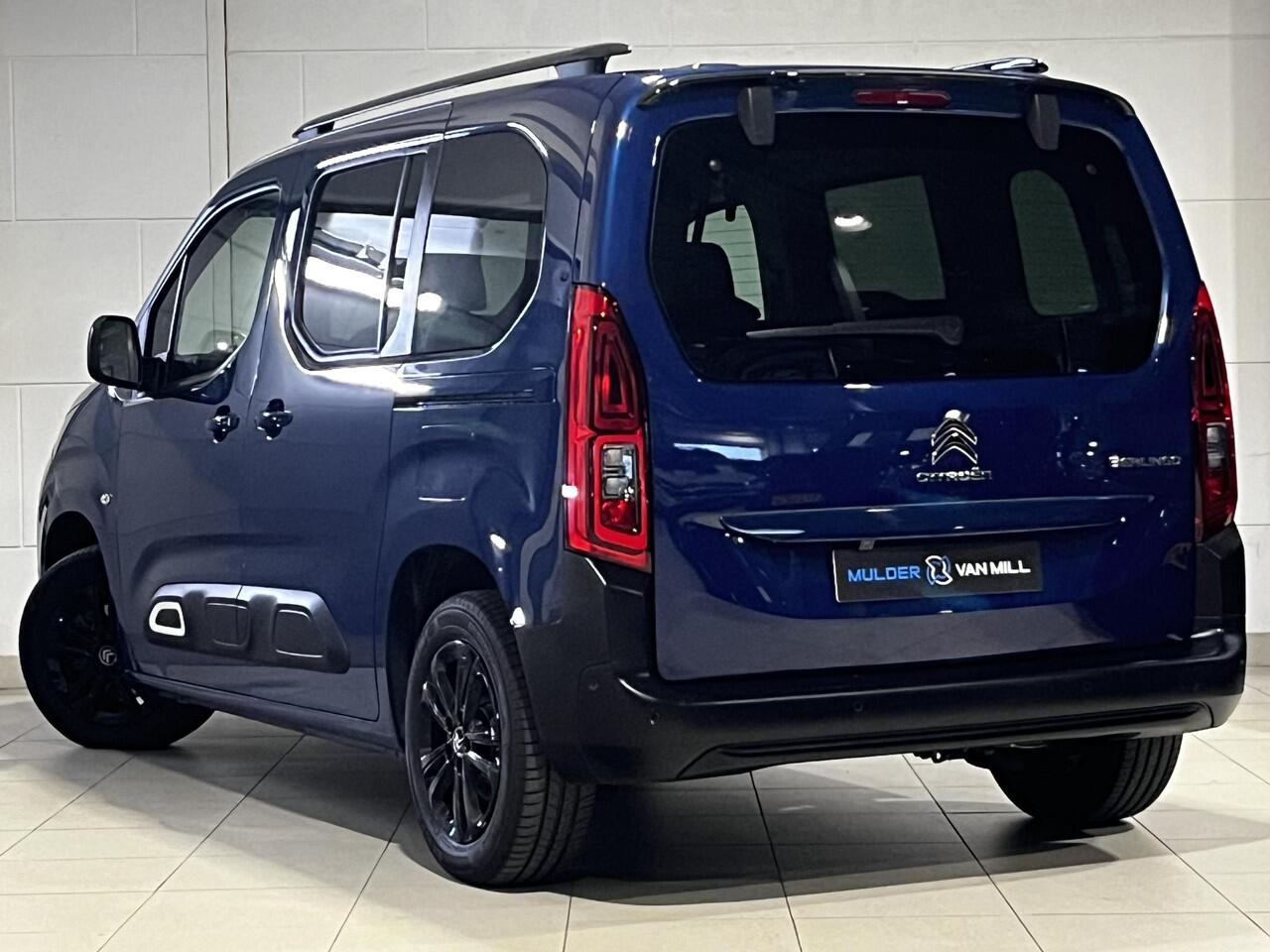 Citroen BERLINGO MPV Shine Pack 1.2 Turbo 130pk EAT8 | PANODAK | NAVI | CAMERA | STOELVERW. | DODEHOEKBEW. | CLIMA | KEYLESS ENTRY | DAB+