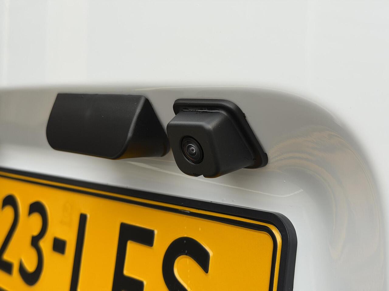 Citroen BERLINGO ë-Berlingo 50kWh 136PK Automaat DAB, Keyless, Draadloze Telefoonlader, Parkeersensoren, Trekhaak