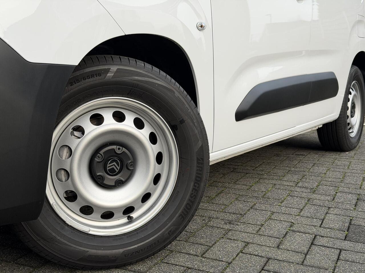 Citroen BERLINGO ë-Berlingo 50kWh 136PK Automaat DAB, Keyless, Draadloze Telefoonlader, Parkeersensoren, Trekhaak