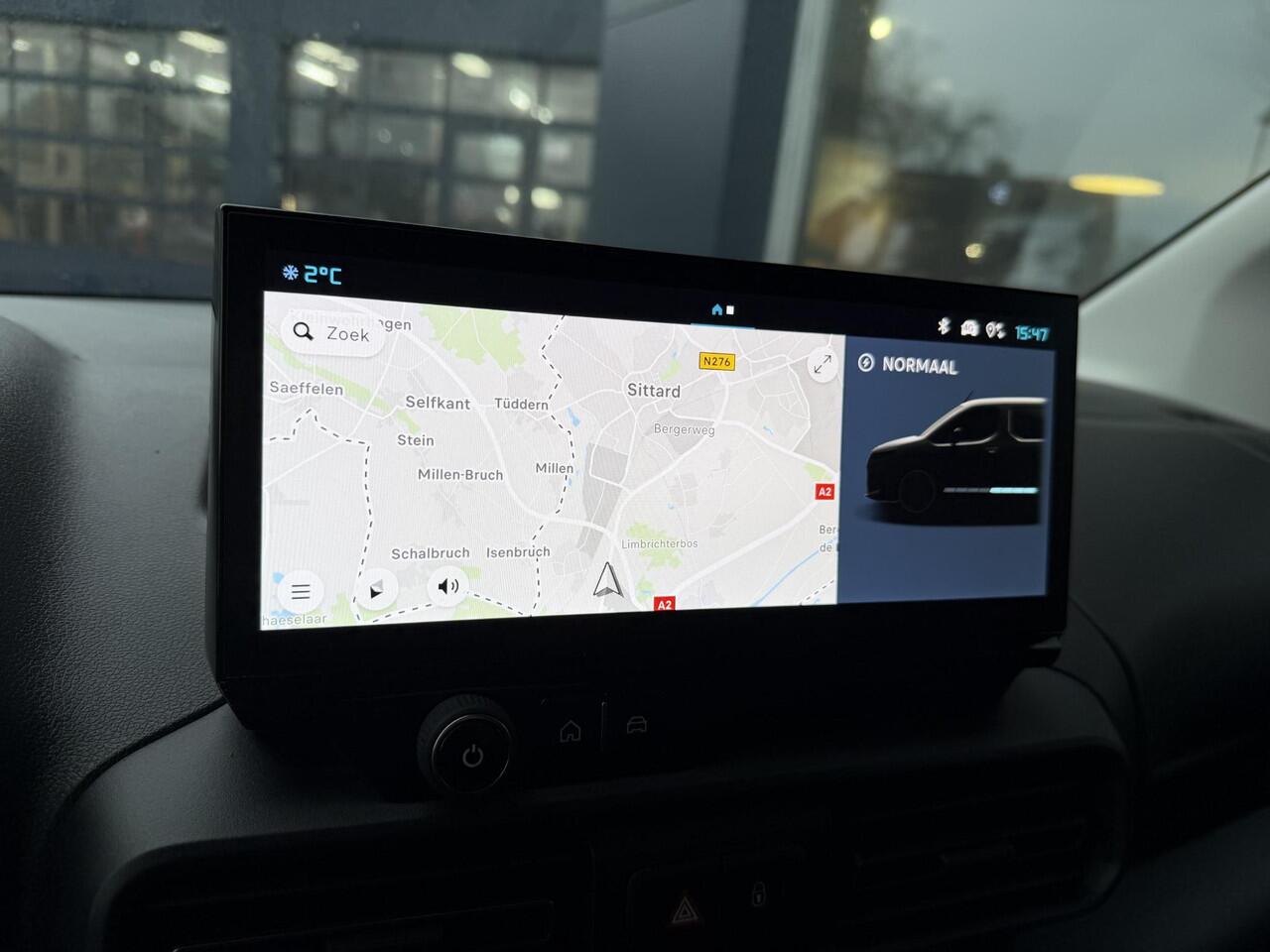 Citroen BERLINGO ë-Berlingo 136 PK L1 | Automaat | 100% Elektrisch | 3 zits | Pack Look | Navigatie | Achteruitrijcamera | Lichtmetalen Velgen | Parkeersensoren | Dodehoekdetectie | DAB | Vloer + zijwand bekleding | Trekhaak voorbereiding | Reservewiel |