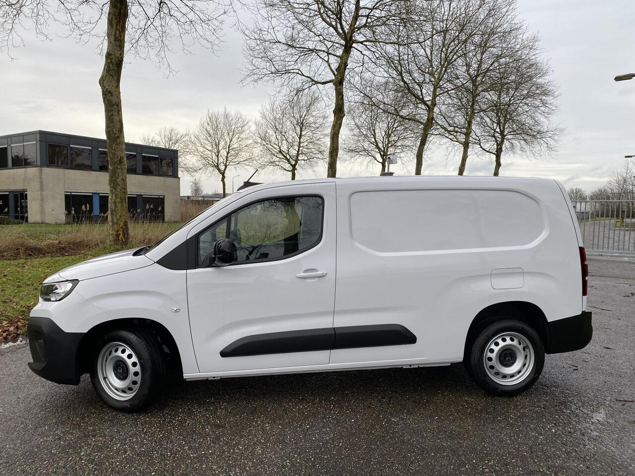 Citroen BERLINGO ë-Berlingo L2 50 kWh 136pk | 8 jaar garantie | 0% financial lease | Apple Carplay | Android Auto | Multimedia | Achteruitrijcamera | Parkeersensoren achter | Digital cockpit | Stuurwielbediening | Bestuurdersstoel comfort | Armsteun | van ¤30.575 voor ¤26