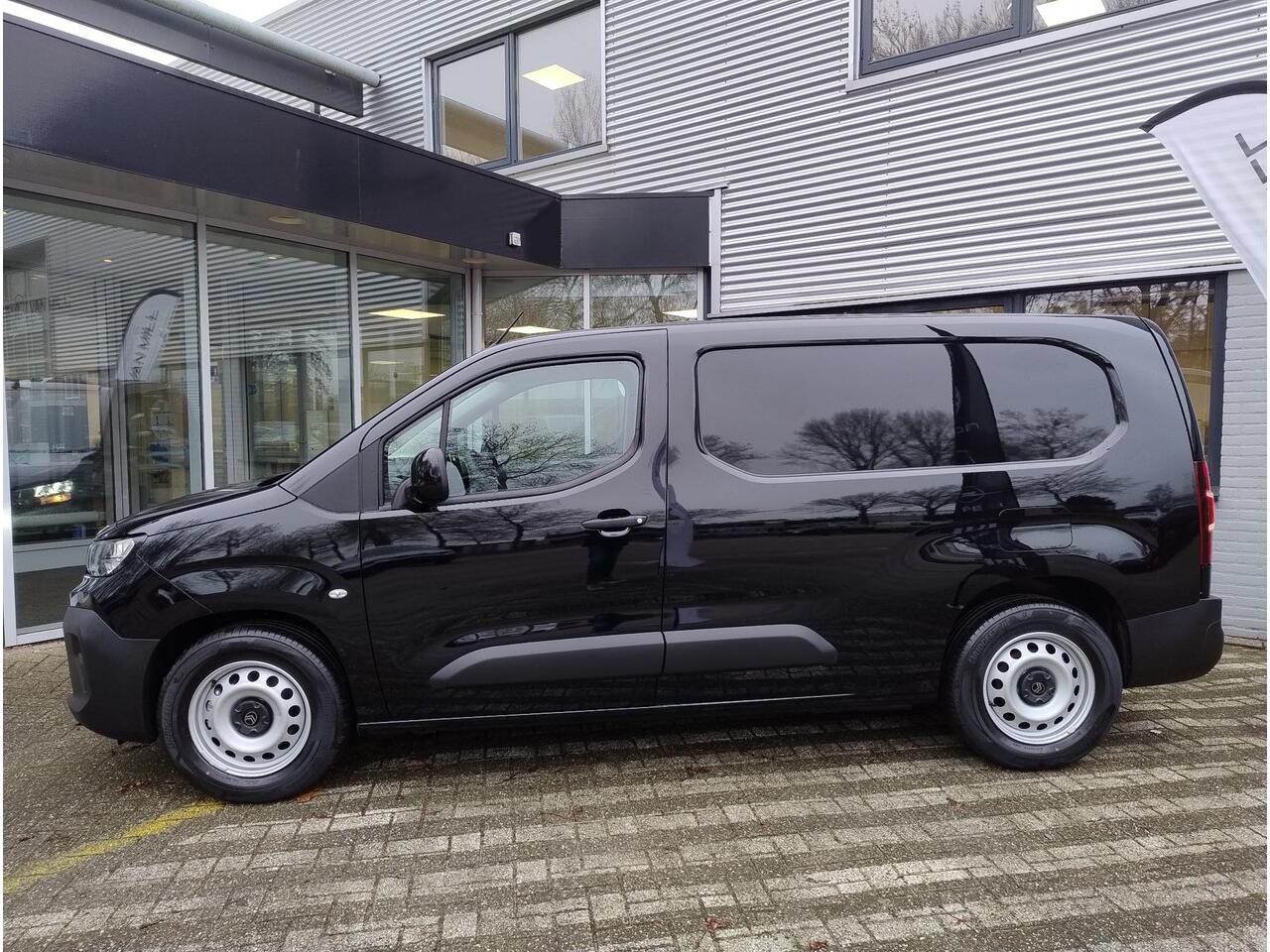 Citroen BERLINGO ë-Berlingo L2 50 kWh 136pk | 8 jaar garantie | 0% financial lease | Houten afwerking laadruimte | NAVI | Apple Carplay | Android Auto | Multimedia | Achteruitrijcamera | Parkeersensoren voor- en achter | Dode hoek detectie | Digital cockpit | Stuurwielbed