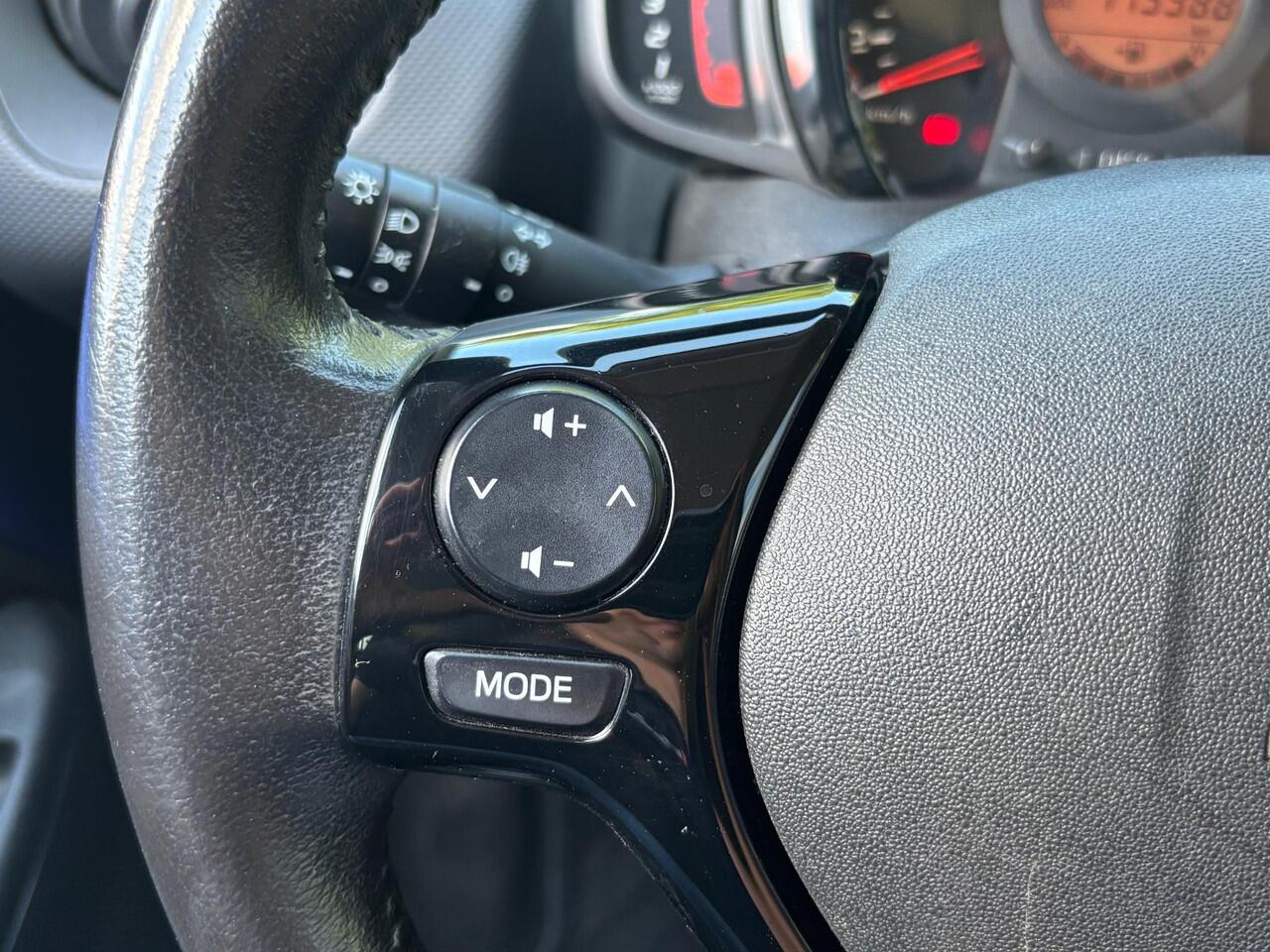 Citroen C1 1.0 VTi Feel 5drs | Dealer onderhouden! | Rijklaar geleverd incl 12 maanden BOVAG garantie! |