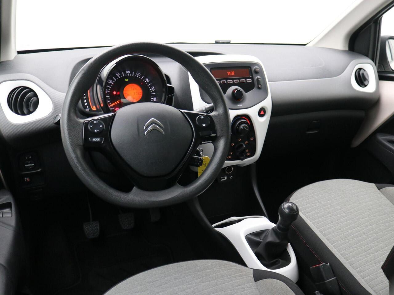 Citroen C1 1.0 VTi Urban Ride / Airconditioning / Stoelverwarming / Elektrische Ramen / Multifunctioneel Stuurwiel / Bluetooth / Historie Bekend / LMV /