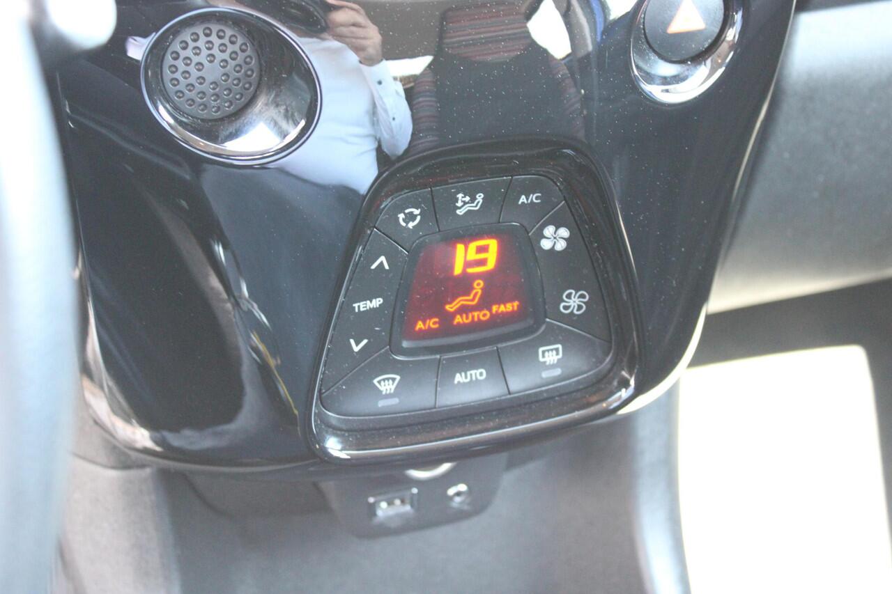 Citroen C1 1.0 VTi Shine LMV/ Grootscherm/ Climate Control