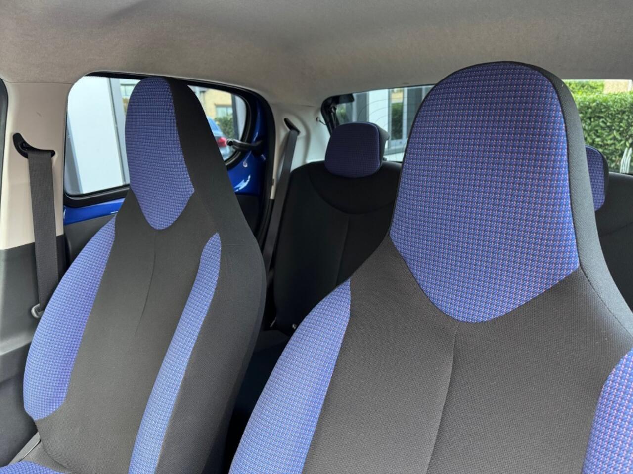 Citroen C1 1.0-12V Two-Tone Climatcntrl, Camera, Cruisecntrl, LM-velgen