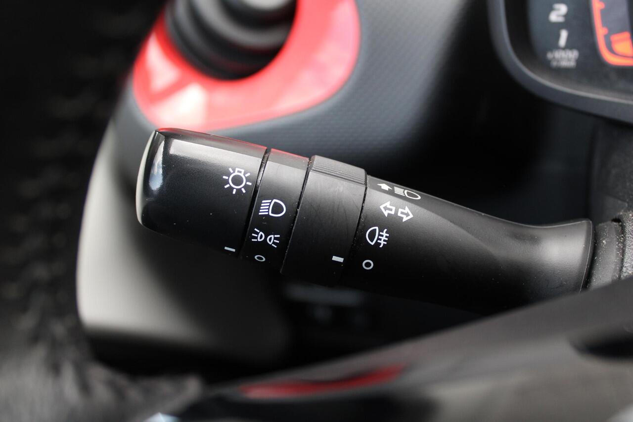 Citroen C1 1.0 VTi Airscape Feel Airco, Bluetooth, elektrisch vouwdak